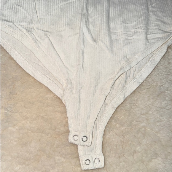 White Ribbed Bodysuit - Picture 4 of 5